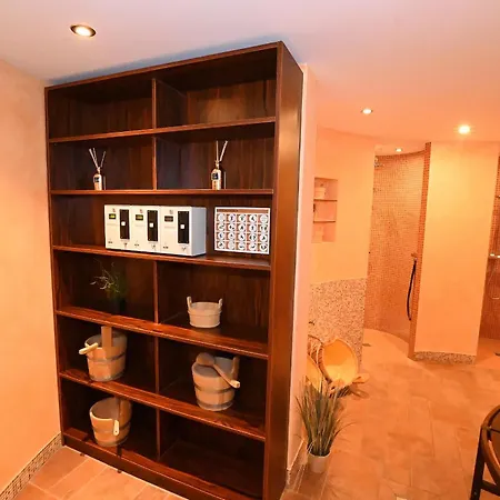 Bernstein Mare Luxor Penthouse 01